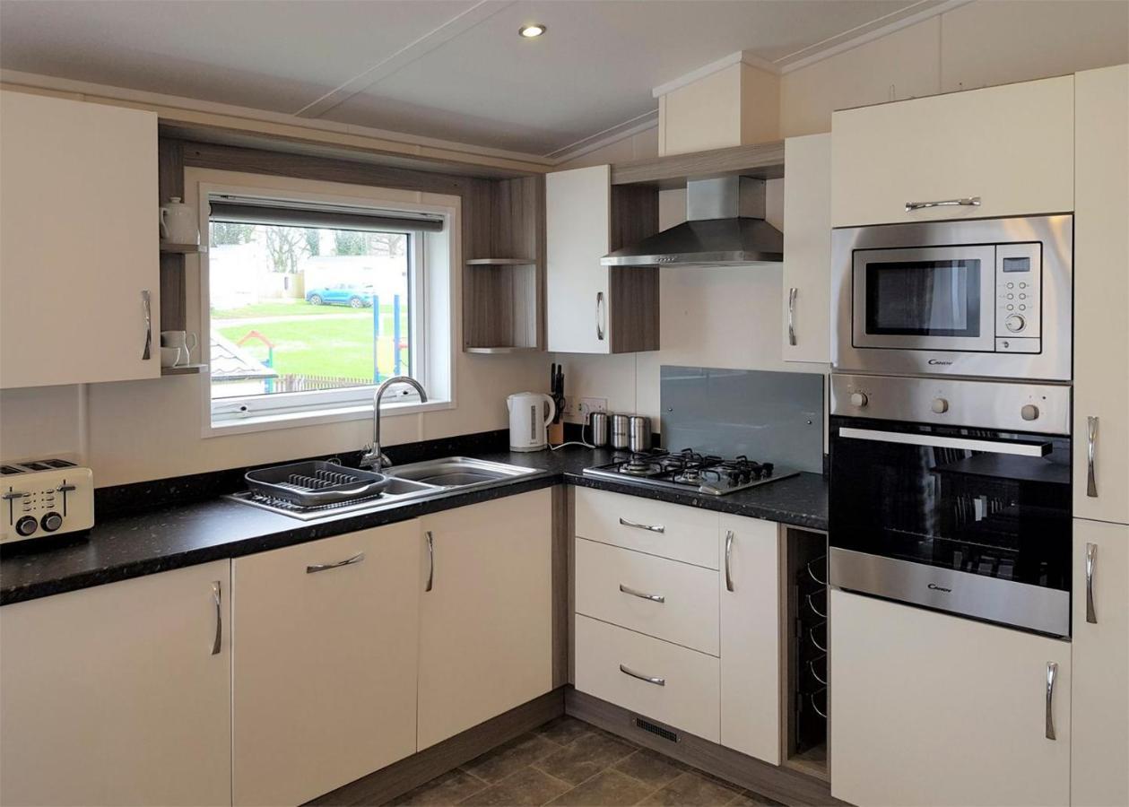 Sandaway Beach Holiday Park Combe Martin Exterior foto